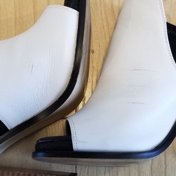 Calvin Klein Peggy White/Black Block Heel Mule - Picture 8 of 8